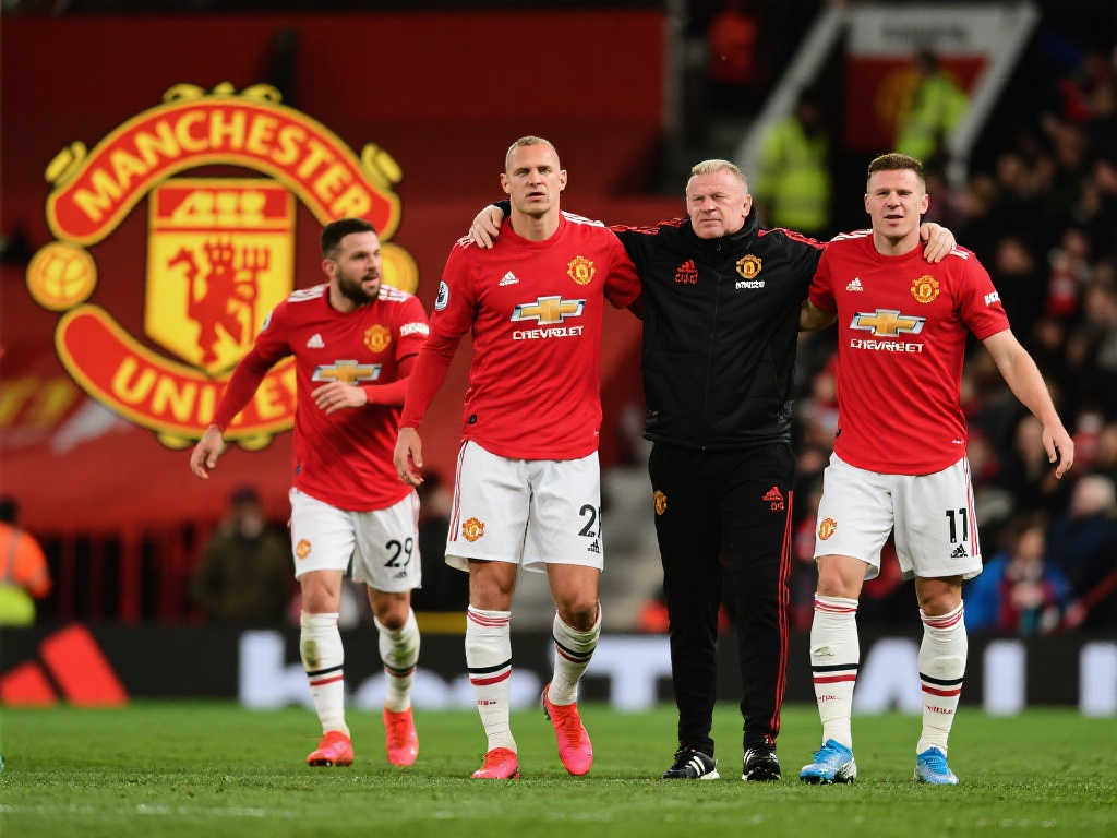 【洞察】英力士曼联这一年②：人情味尽失，球场混乱不堪